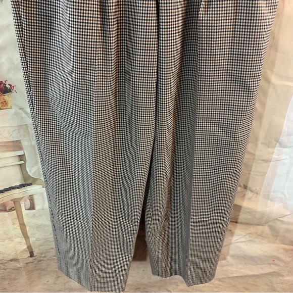 NEW Velvet by Graham & Spencer Plaid Trousers - Picture 4 of 11